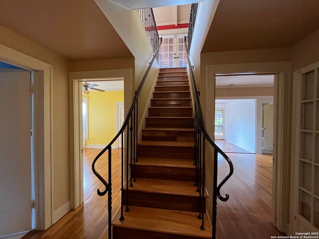 122 E Hollywood, San Antonio, TX 78212