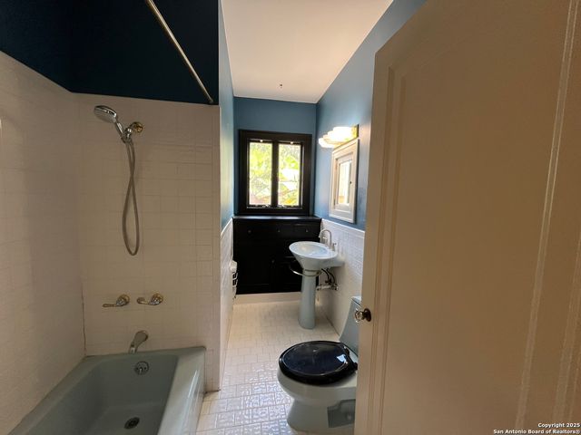 122 E Hollywood, San Antonio, TX 78212