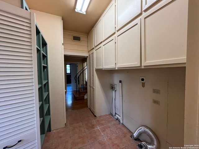 122 E Hollywood, San Antonio, TX 78212