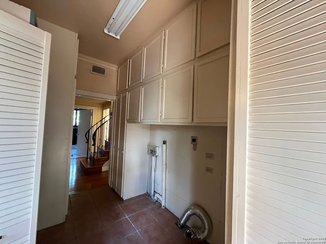 122 E Hollywood, San Antonio, TX 78212