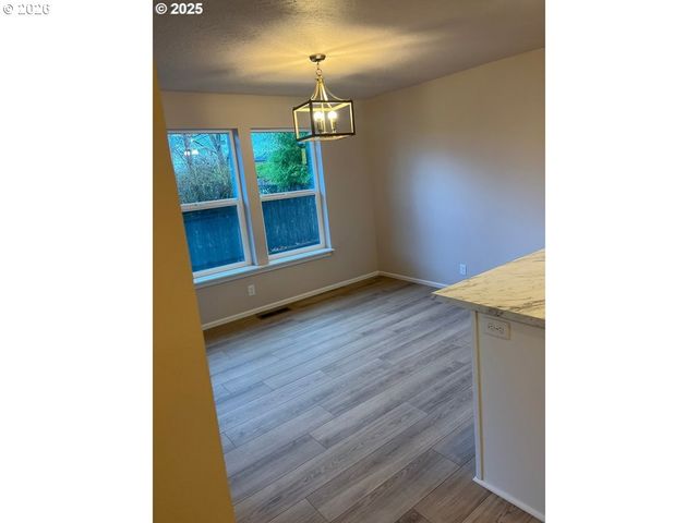 529 HELEN St, Eugene, OR 97404
