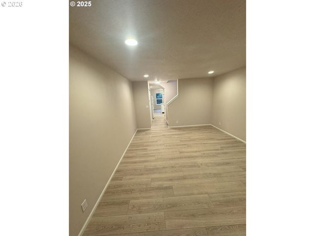 529 HELEN St, Eugene, OR 97404