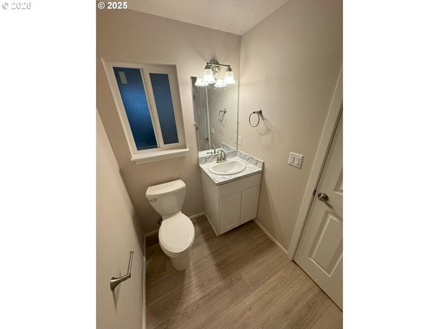 529 HELEN St, Eugene, OR 97404