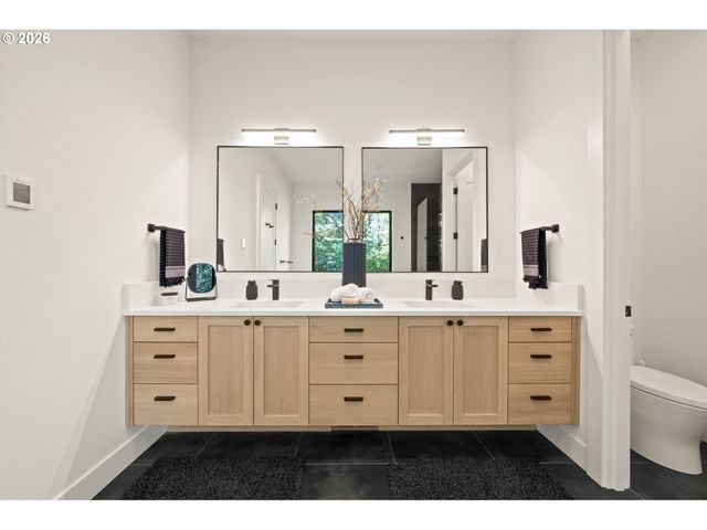 13733 KNAUS Rd, Lake Oswego, OR 97034