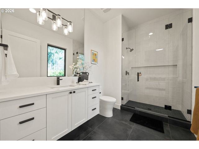 13733 KNAUS Rd, Lake Oswego, OR 97034