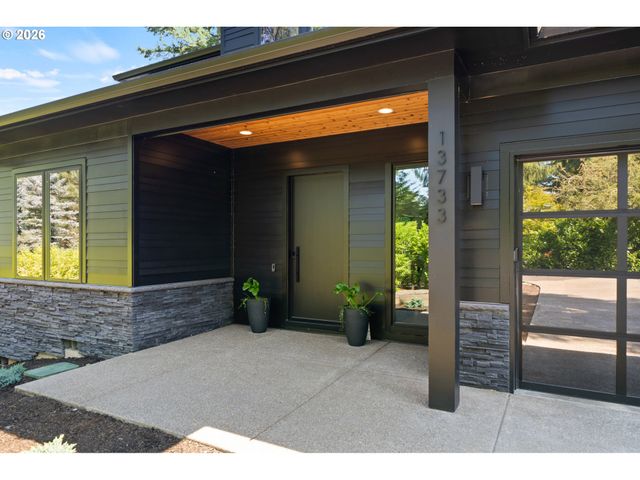 13733 KNAUS Rd, Lake Oswego, OR 97034