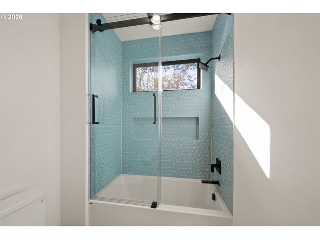 13733 KNAUS Rd, Lake Oswego, OR 97034