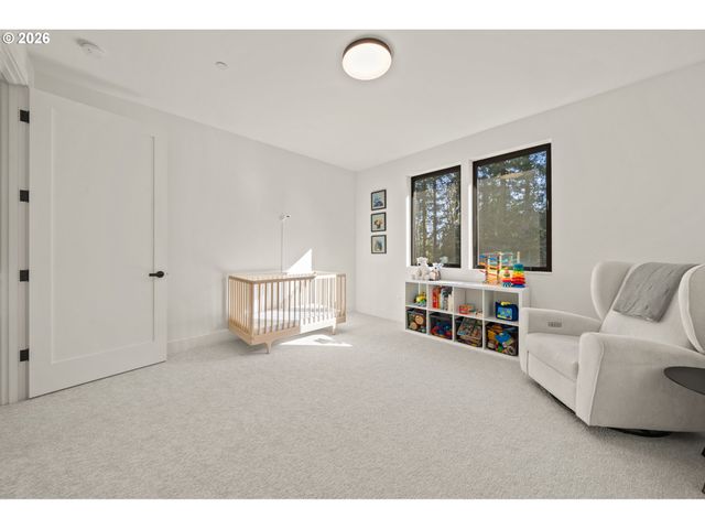 13733 KNAUS Rd, Lake Oswego, OR 97034