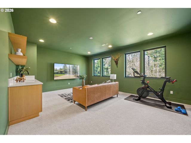 13733 KNAUS Rd, Lake Oswego, OR 97034