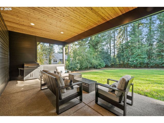 13733 KNAUS Rd, Lake Oswego, OR 97034