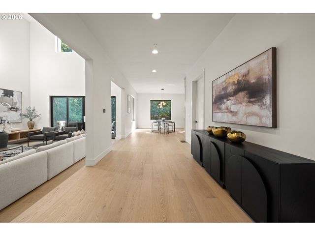 13733 KNAUS Rd, Lake Oswego, OR 97034