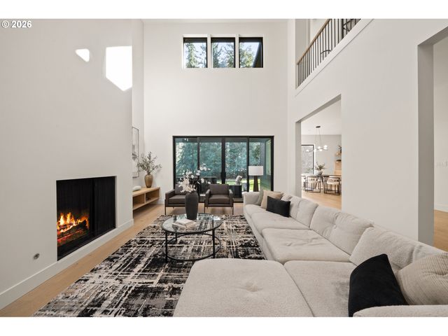 13733 KNAUS Rd, Lake Oswego, OR 97034