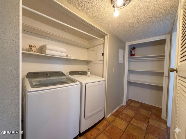425 Irondale Drive J, El Paso, TX 79912