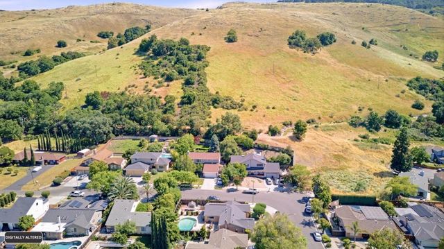 327 Saint Julie Drive, San Jose, CA 95119