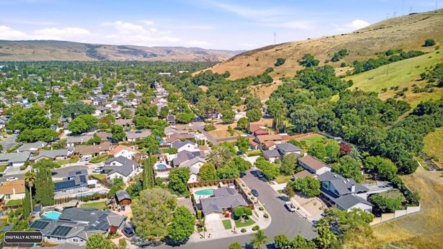 327 Saint Julie Drive, San Jose, CA 95119