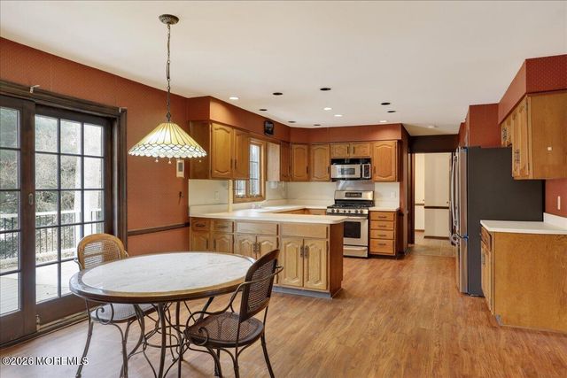 5 Spring Garden Avenue, Colts Neck, NJ 07722