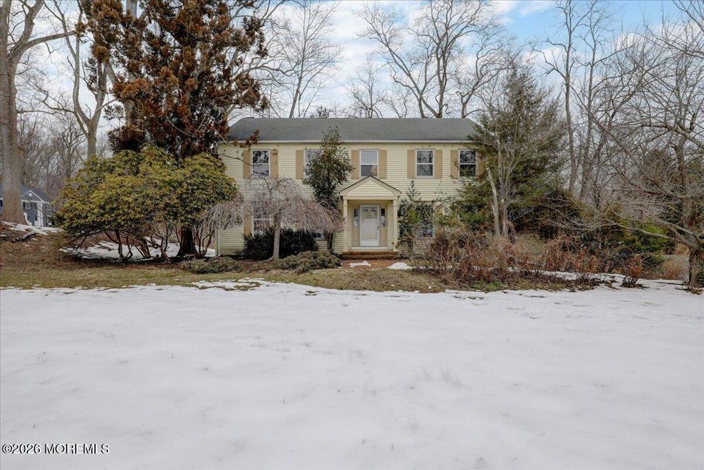 5 Spring Garden Avenue, Colts Neck, NJ 07722