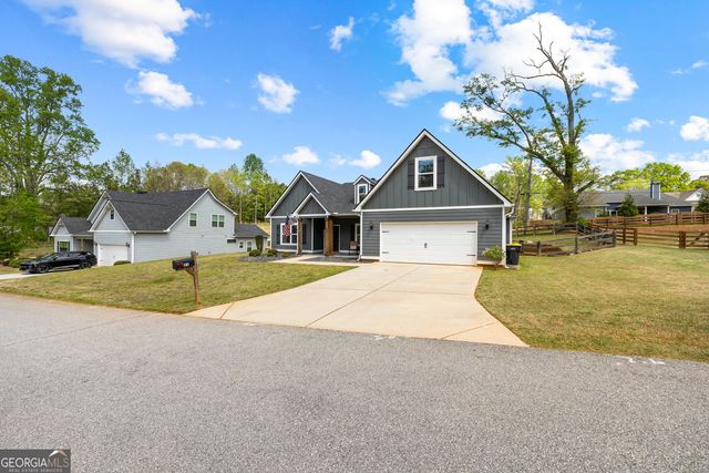 23 E Hill Street, Newnan, GA 30263