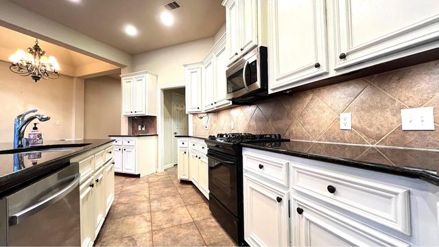 27926 Barberry Banks Lane, Fulshear, TX 77441