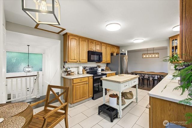 5813 14th St Court NE, Tacoma, WA 98422