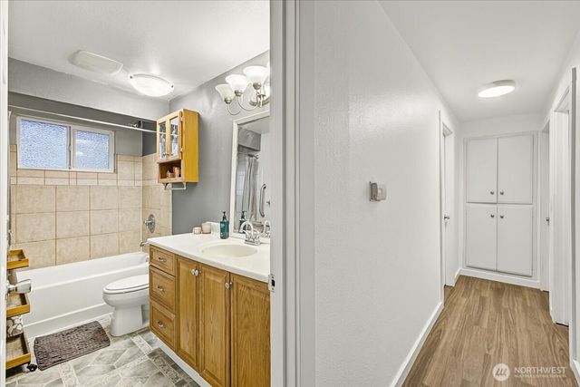 5813 14th St Court NE, Tacoma, WA 98422