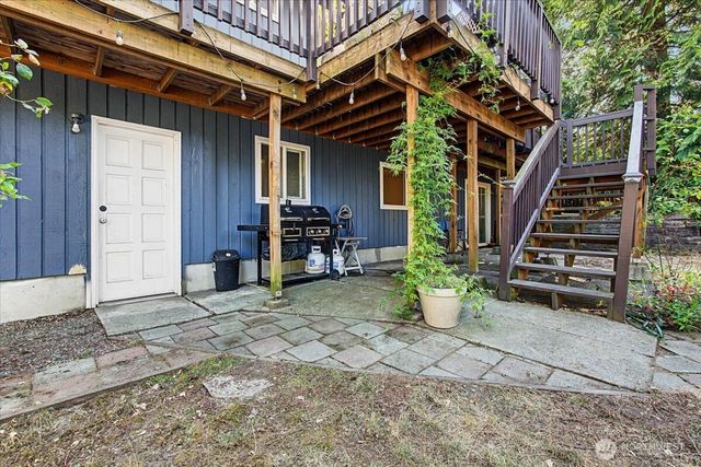 5813 14th St Court NE, Tacoma, WA 98422