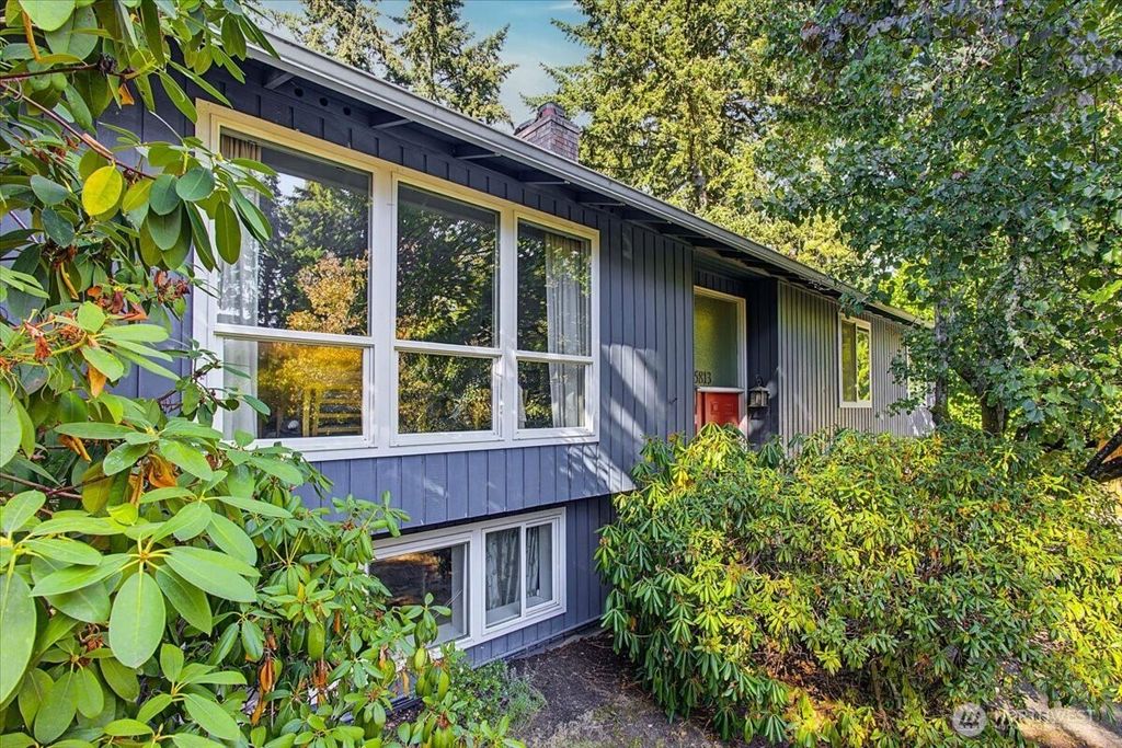 5813 14th St Court NE, Tacoma, WA 98422