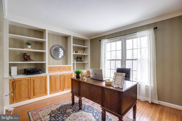 6185 SNOWHILL CT, Centreville, VA 20120