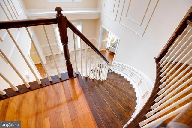 6185 SNOWHILL CT, Centreville, VA 20120