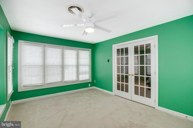 6185 SNOWHILL CT, Centreville, VA 20120