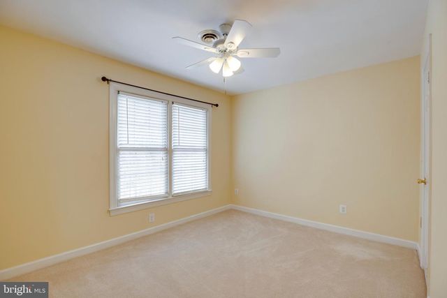 6185 SNOWHILL CT, Centreville, VA 20120