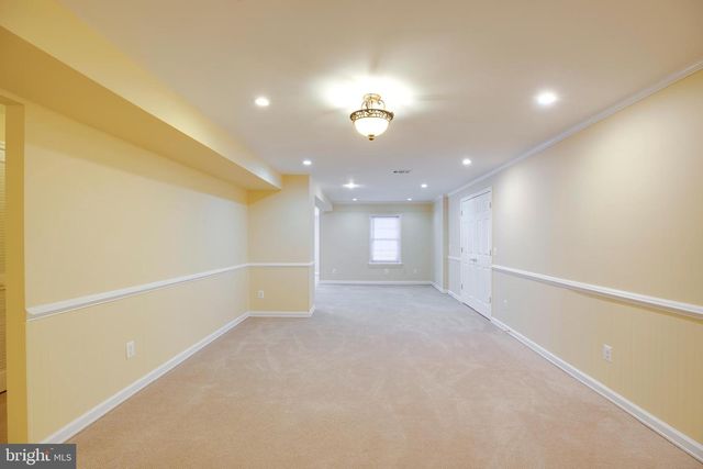 6185 SNOWHILL CT, Centreville, VA 20120