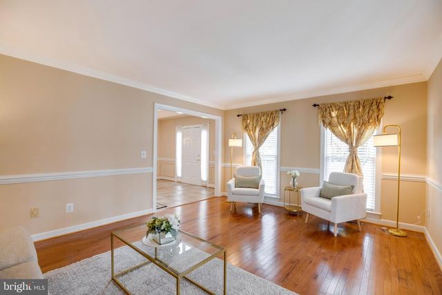 6185 SNOWHILL CT, Centreville, VA 20120