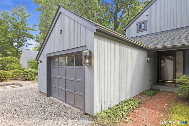 2 Pond Circle 2, Avon, CT 06001