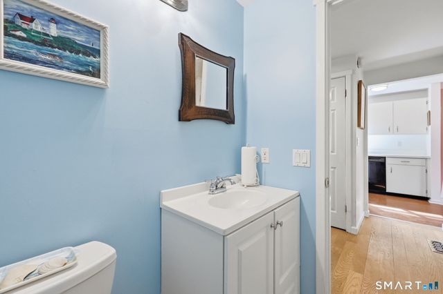2 Pond Circle 2, Avon, CT 06001