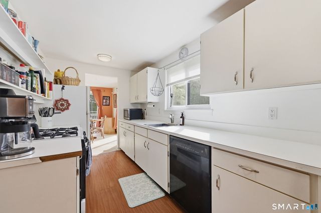 2 Pond Circle 2, Avon, CT 06001