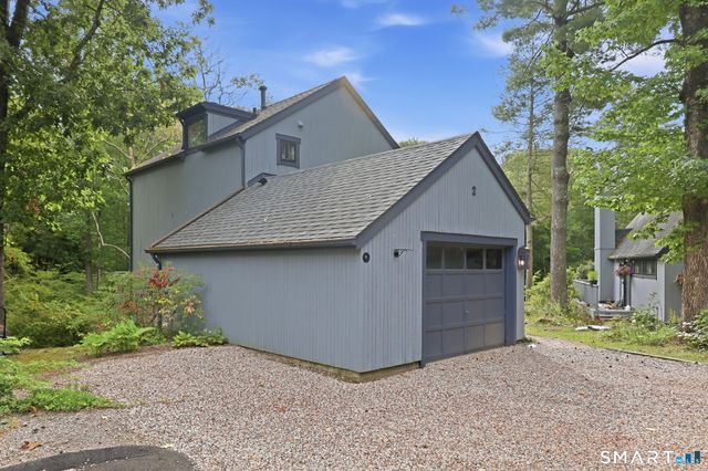 2 Pond Circle 2, Avon, CT 06001