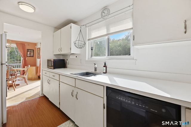 2 Pond Circle 2, Avon, CT 06001