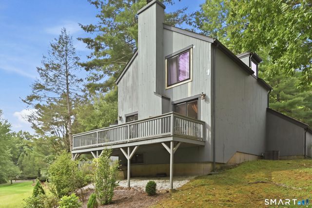 2 Pond Circle 2, Avon, CT 06001