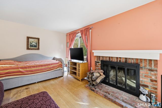 2 Pond Circle 2, Avon, CT 06001