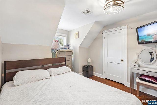 731 Mayflower Avenue, Lawrence, NJ 08648