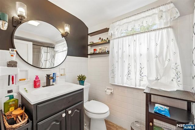 731 Mayflower Avenue, Lawrence, NJ 08648