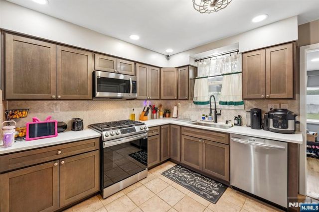 731 Mayflower Avenue, Lawrence, NJ 08648