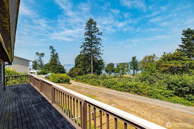 881 Rocky Point Drive, Camano Island, WA 98282