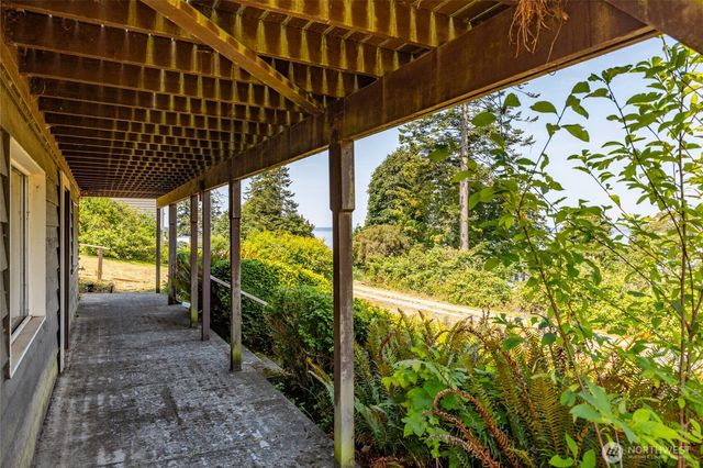 881 Rocky Point Drive, Camano Island, WA 98282