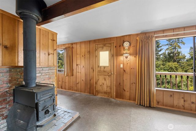 881 Rocky Point Drive, Camano Island, WA 98282