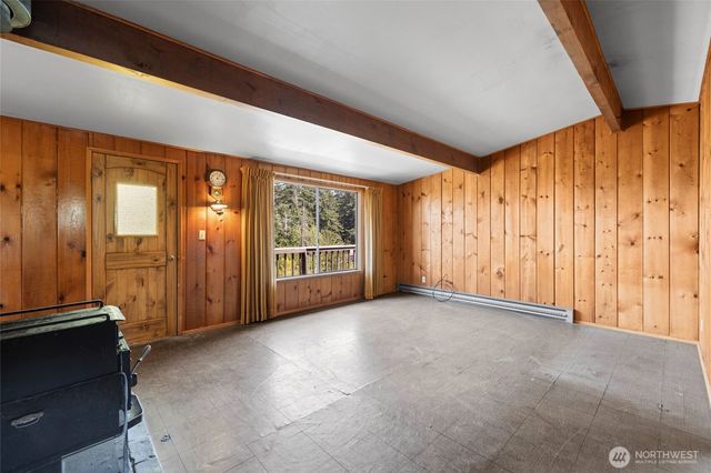 881 Rocky Point Drive, Camano Island, WA 98282