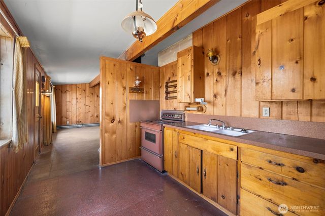 881 Rocky Point Drive, Camano Island, WA 98282