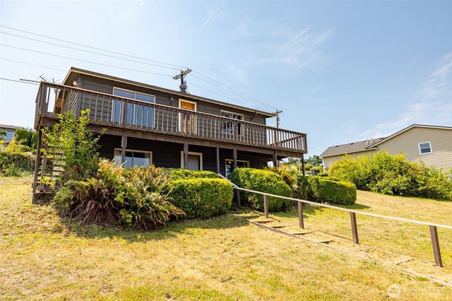 881 Rocky Point Drive, Camano Island, WA 98282