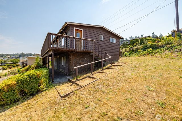 881 Rocky Point Drive, Camano Island, WA 98282